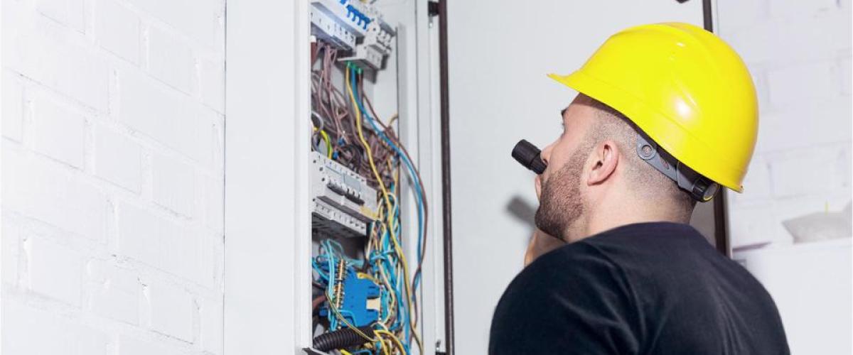 Best Electrician And Electric Services in Mercier-Hochelaga-Maisonneuve